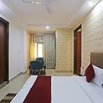 Hotel Green Ambs Plaza Near Igi Delhi Airport